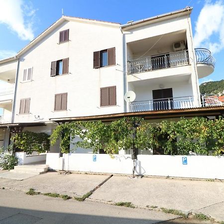 Apartments Vladan With Terrace บัชกา ภายนอก รูปภาพ