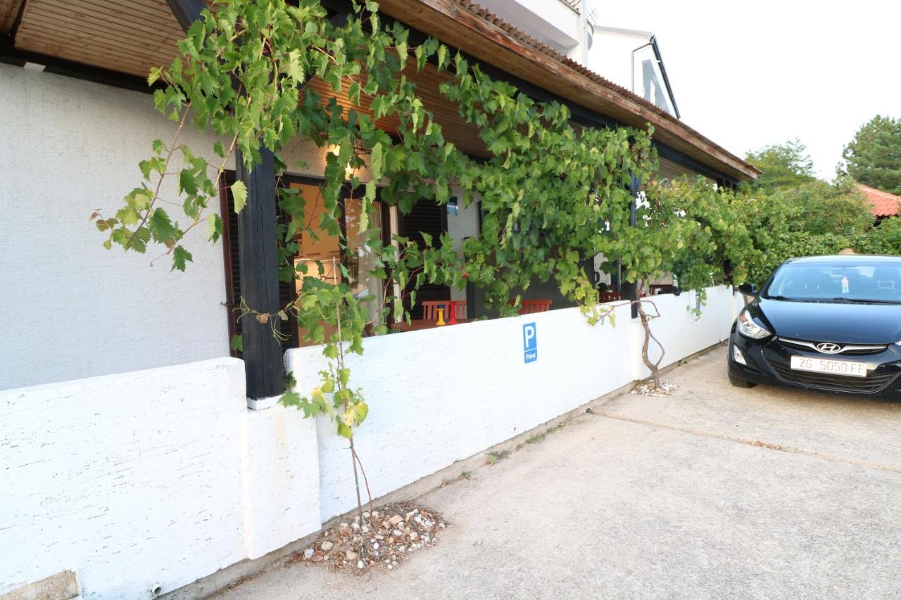 Apartments Vladan With Terrace บัชกา ภายนอก รูปภาพ